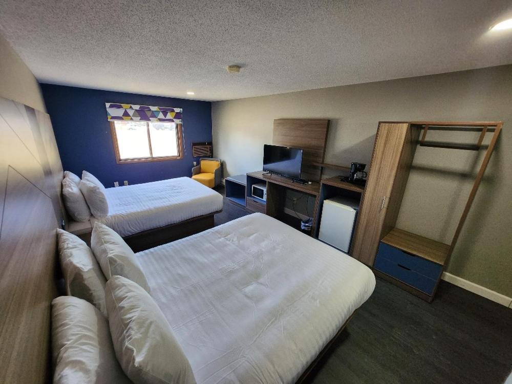 Super 8 By Wyndham Hayward Wi Motel Ngoại thất bức ảnh