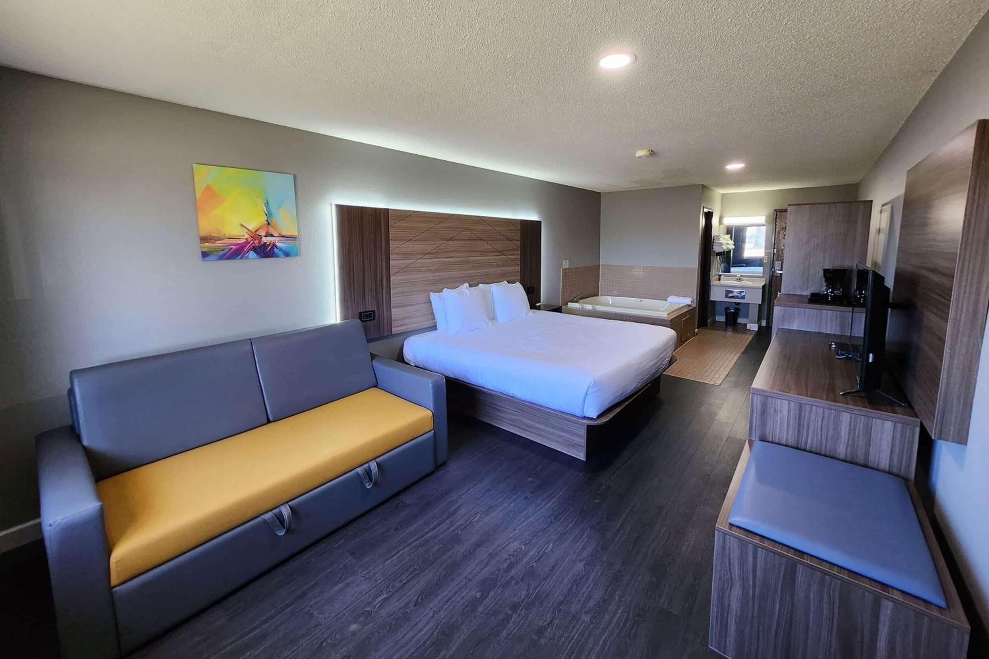 Super 8 By Wyndham Hayward Wi Motel Ngoại thất bức ảnh
