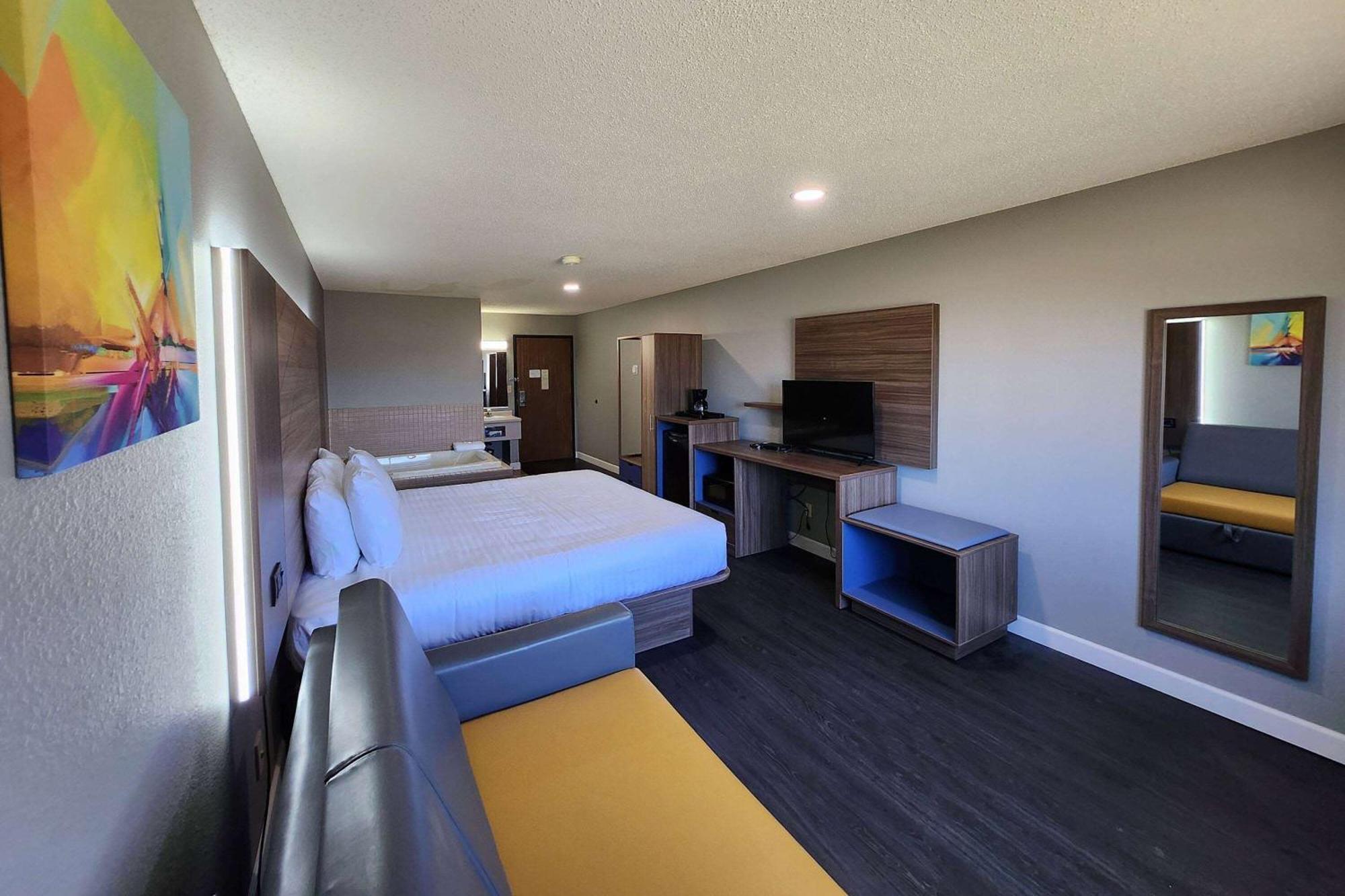 Super 8 By Wyndham Hayward Wi Motel Ngoại thất bức ảnh