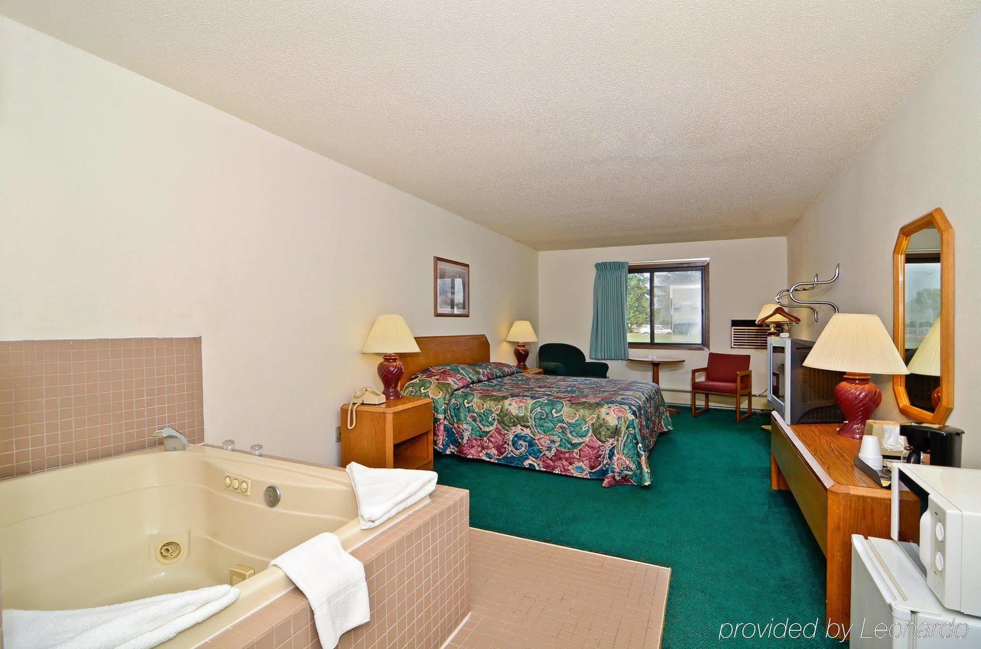 Super 8 By Wyndham Hayward Wi Motel Ngoại thất bức ảnh