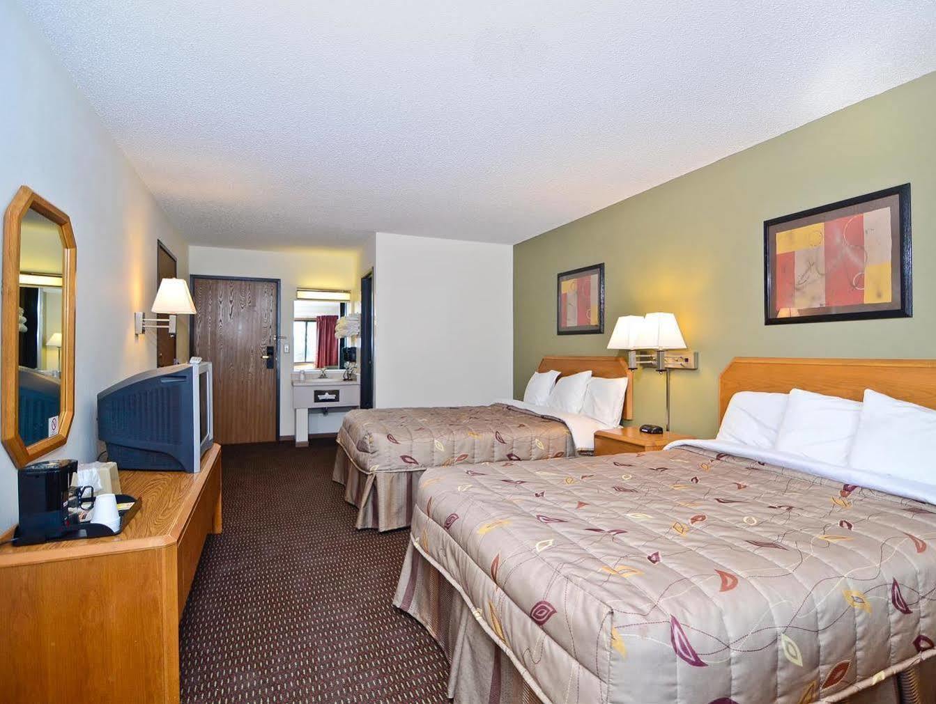 Super 8 By Wyndham Hayward Wi Motel Ngoại thất bức ảnh